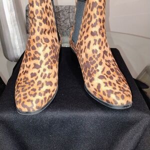 Stylish Leopard Print Ankle Booties